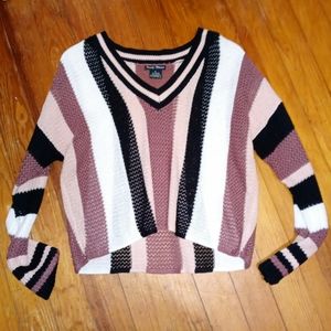 Nwt's Woman/ Jnr. knitted V Neck Crew Sweater